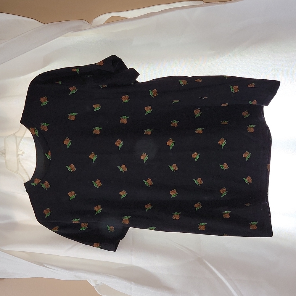 Mens black baby Yoda print t-shirt size xl
